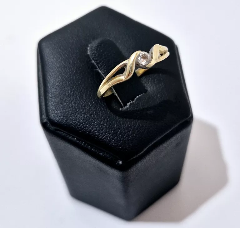 zloty-pierscionek-z-kamieniem-175g-585-r15-jana-pawla-ii-41a-warszawa