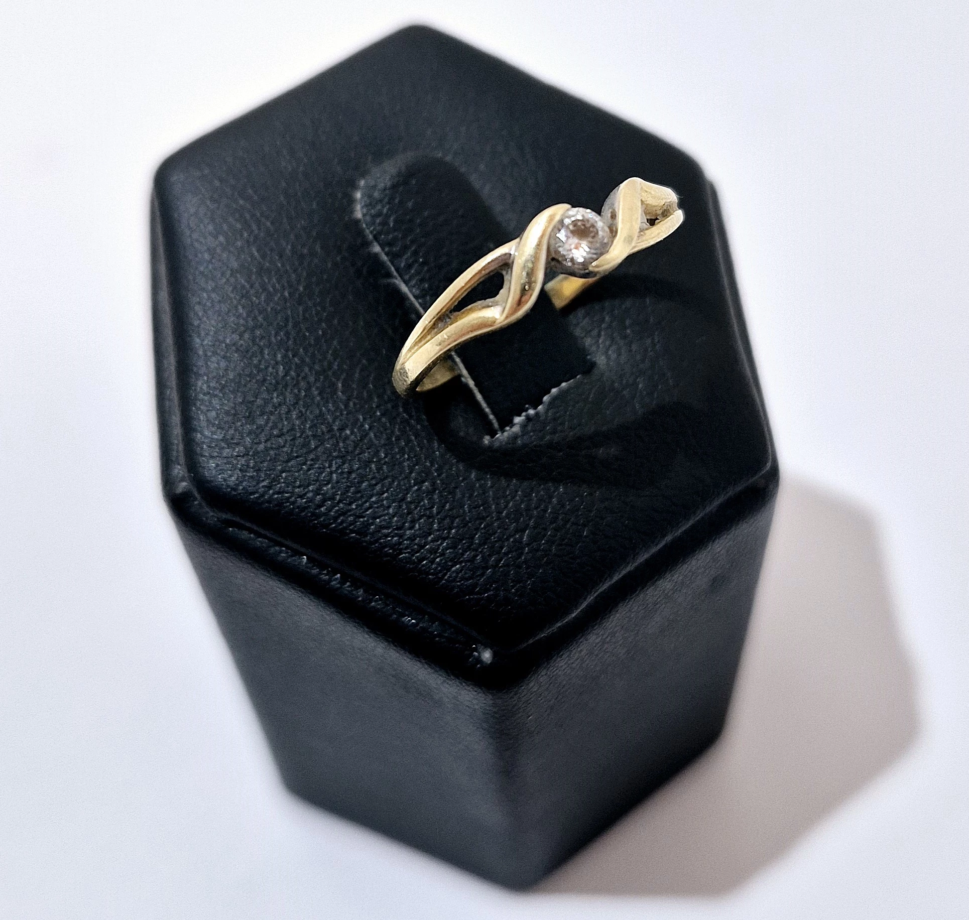 zloty-pierscionek-z-kamieniem-175g-585-r15-jana-pawla-ii-41a-warszawa