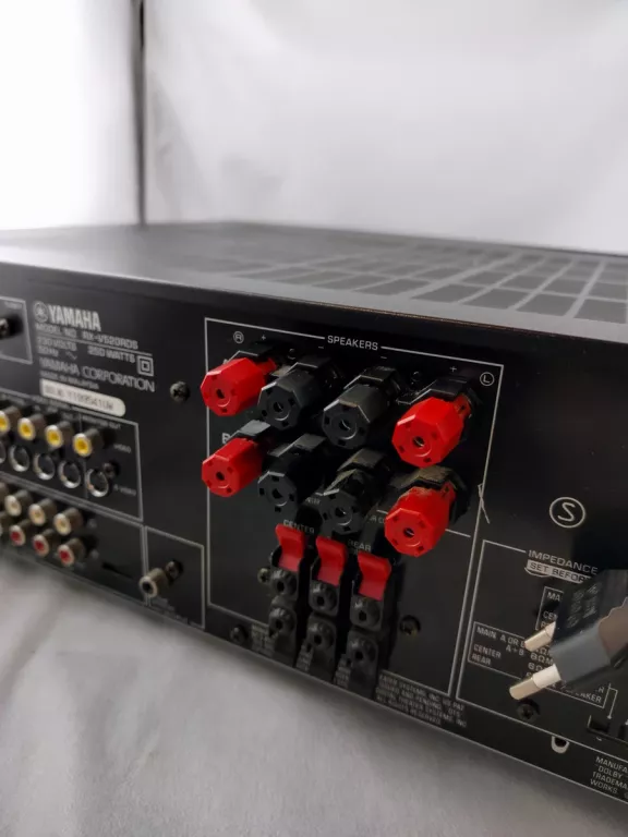AMPLITUNER YAMAHA RX-V520RDS 5.1