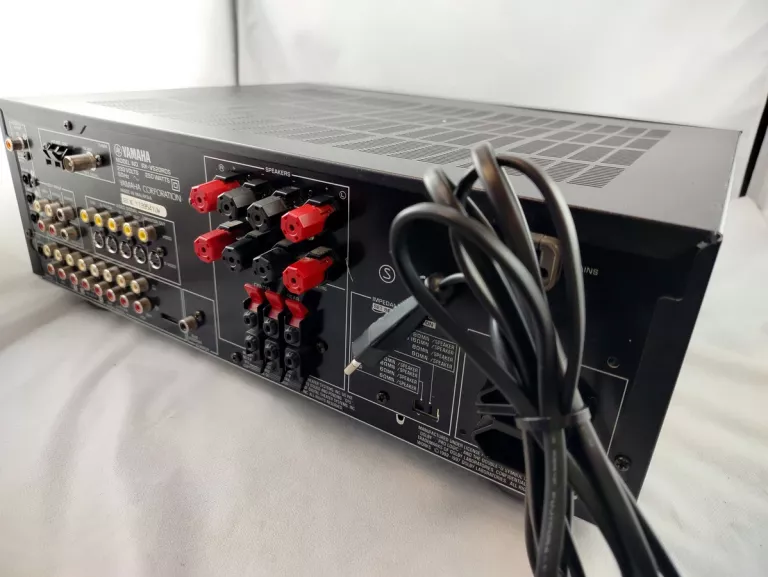 AMPLITUNER YAMAHA RX-V520RDS 5.1
