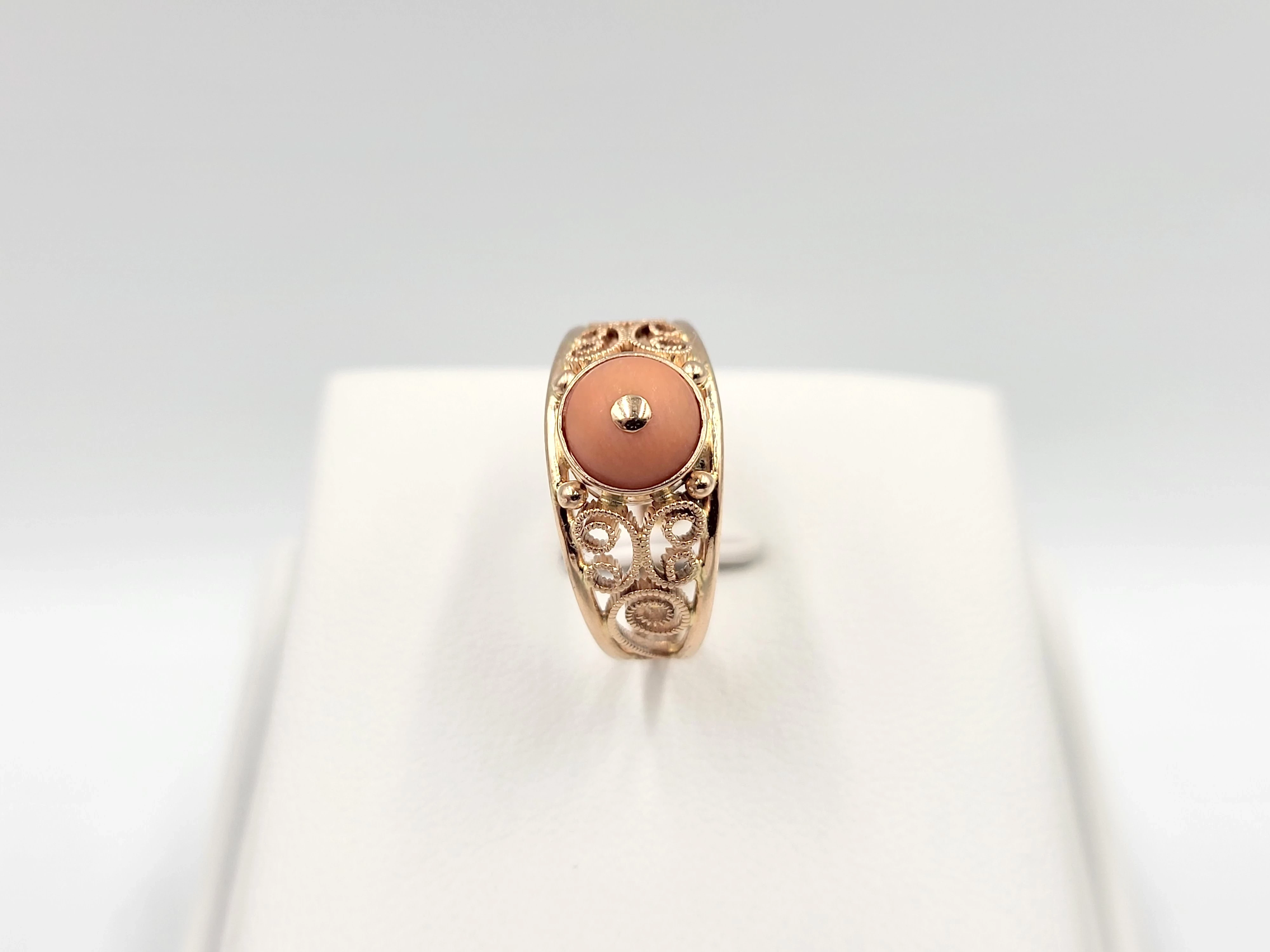 zloty-pierscionek-z-koralem-p585-304g-r14-waga-275