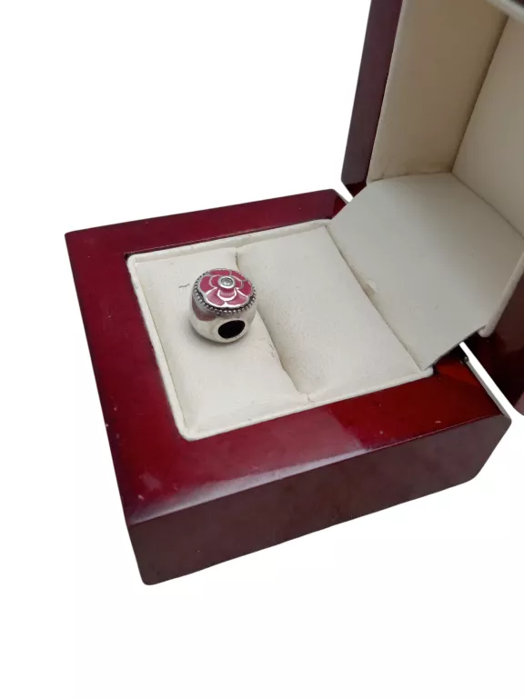 SREBRNY CHARMS DO BRANSOLETKI 1,98 G 925
