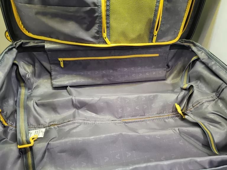 WALIZKA RONCATO MEDIUM 64 CM POLIKARBONOWA