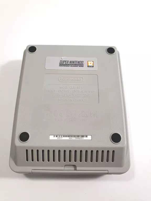 KONSOLA SNES CLASSIC MINI / SUPER NINTENDO CLASSIC CLV-301