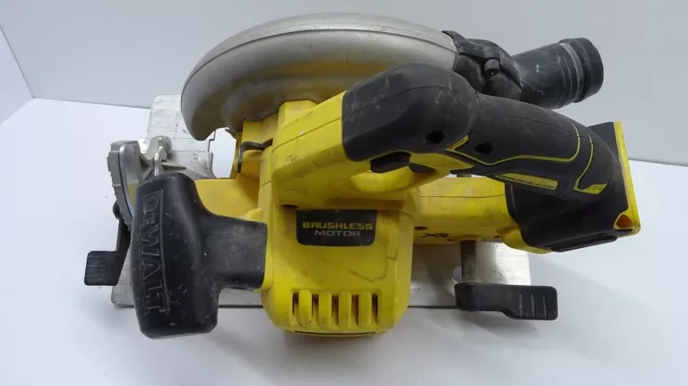 PIŁA TARCZOWA DEWALT DCS570 BRUSHLESS ZESTAW