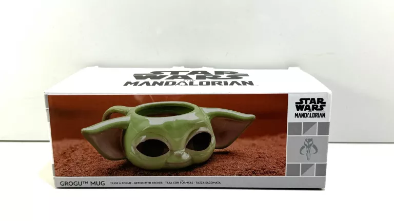 STAR WARS - MANDALORIAN THE CHILD (BABY YODA) 3D SHAPED MUG / KUBEK 3D