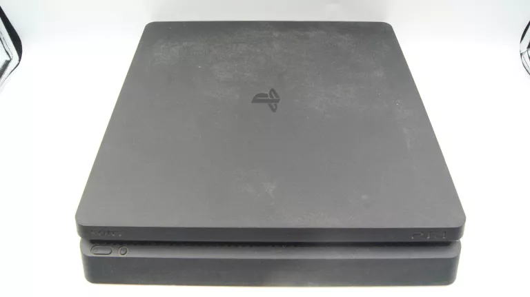 KONSOLA PLAYSTATION 4 SLIM 500GB +PAD +GRA FARMING SIMULATOR 22