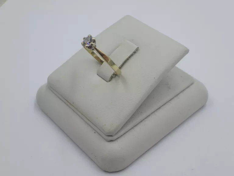 pierscionek-z-cyrkonia-zloto-333-181g-r17-material-15835-2