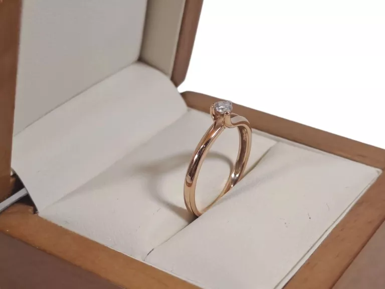 ZŁOTY PIERŚCIONEK Z DIAMENTEM 0.11CT 14K 585 1,55G R:12