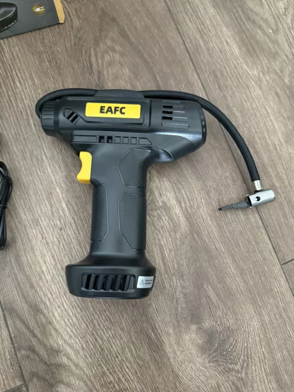 KOMPRESOR AKUMULATOROWY DIGITAL AIR COMPRESSOR JM-8817