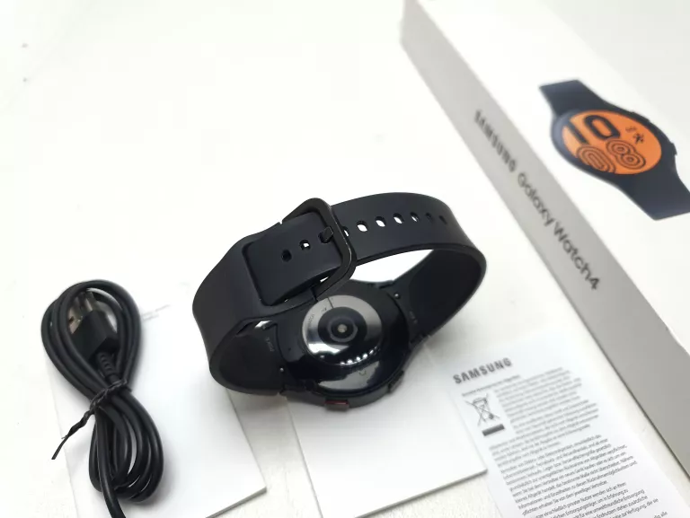 SAMSUNG GALAXY WATCH4 KOMPLET