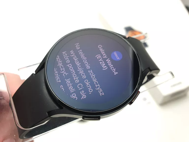 SAMSUNG GALAXY WATCH4 KOMPLET