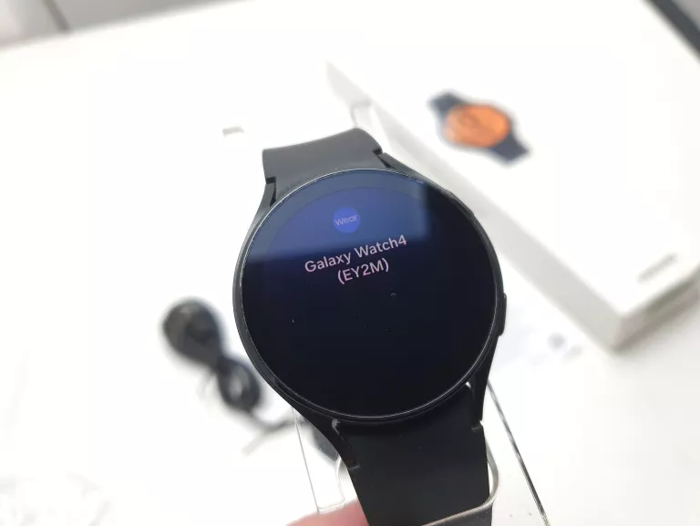SAMSUNG GALAXY WATCH4 KOMPLET