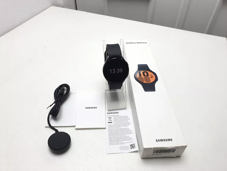 SAMSUNG GALAXY WATCH4 KOMPLET