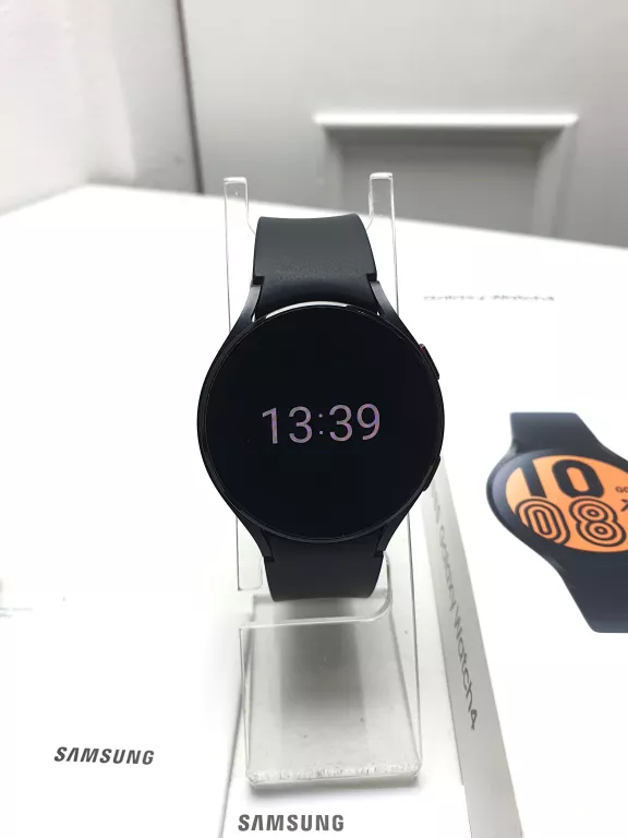 SAMSUNG GALAXY WATCH4 KOMPLET