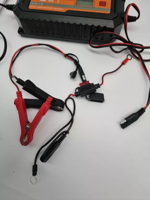 PROSTOWNIK SAMOCHODOWY SC CHARGER SCZ 60 6-12V 2-6A