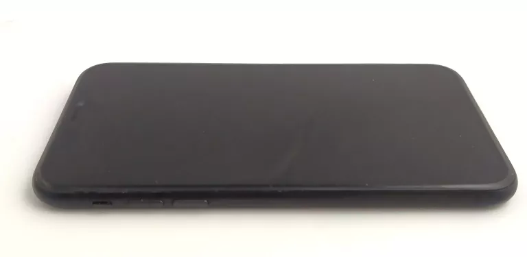 TELEFON IPHONE XR 3/64GB + ŁADOWARKA BAT, 89%