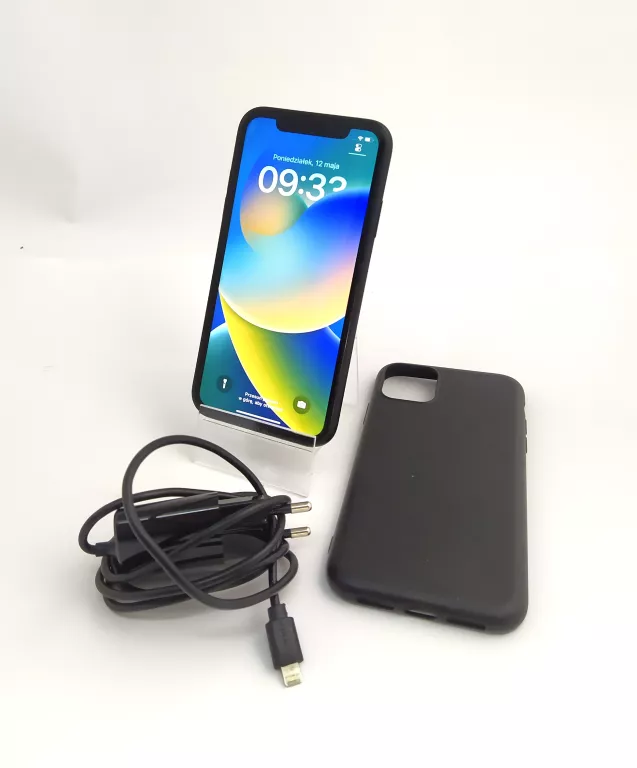 TELEFON IPHONE XR 3/64GB + ŁADOWARKA BAT, 89%