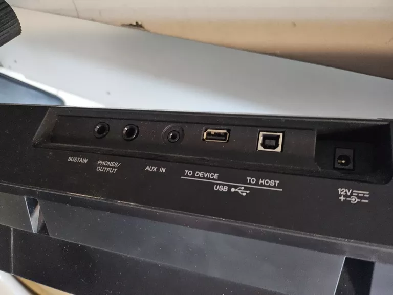 KEYBOARD YAMAHA PSR-E463 + PUDEŁKO + STOJAK + KRZESEŁKO/SIEDZISKO