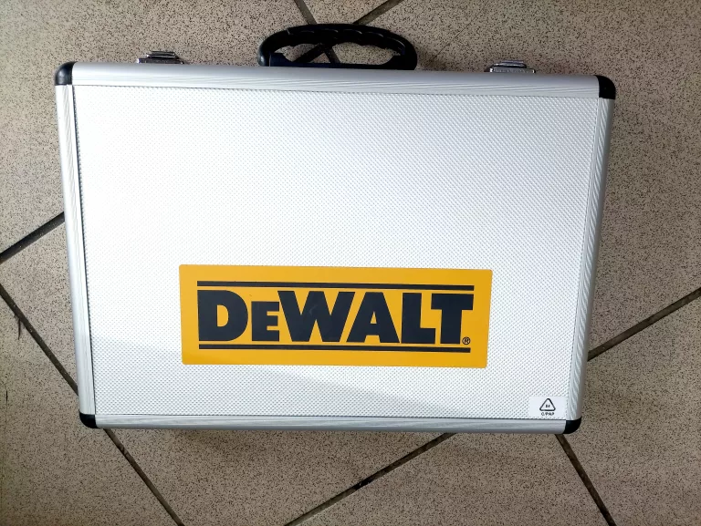 wiertladluta-dewalt-w-walizce-sienkiewicza-58a-malbork