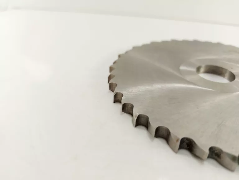 FREZ TARCZOWO-PIŁKOWY DO METALU 125X22X6,0 Z40 GLOBUS
