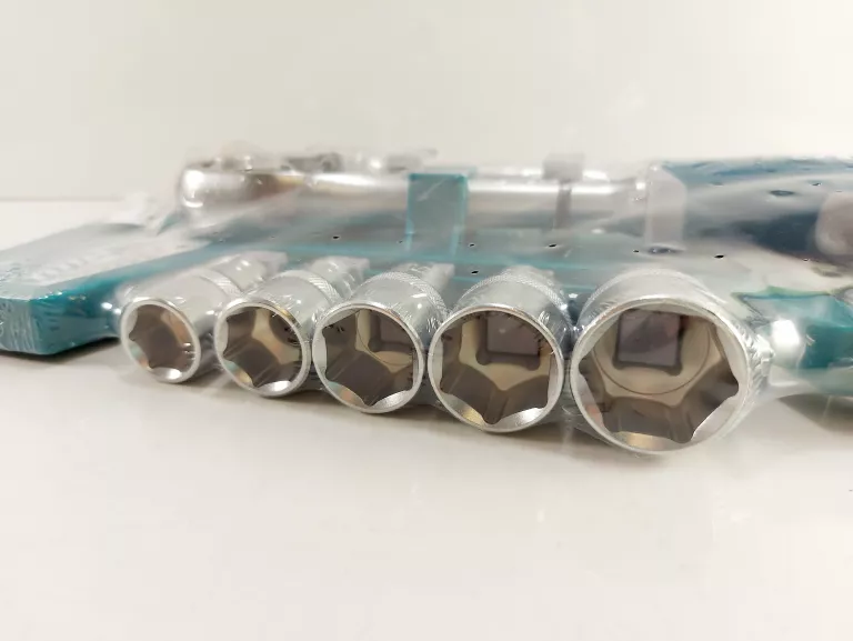 ZESTAW KLUCZY NASADOWYCH TOTAL 1/2"
