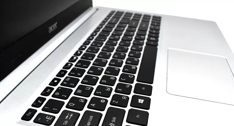 laptop-acer-aspire-a515-45-ryzen-5-256gb8gb-przekatna-ekranu-1560