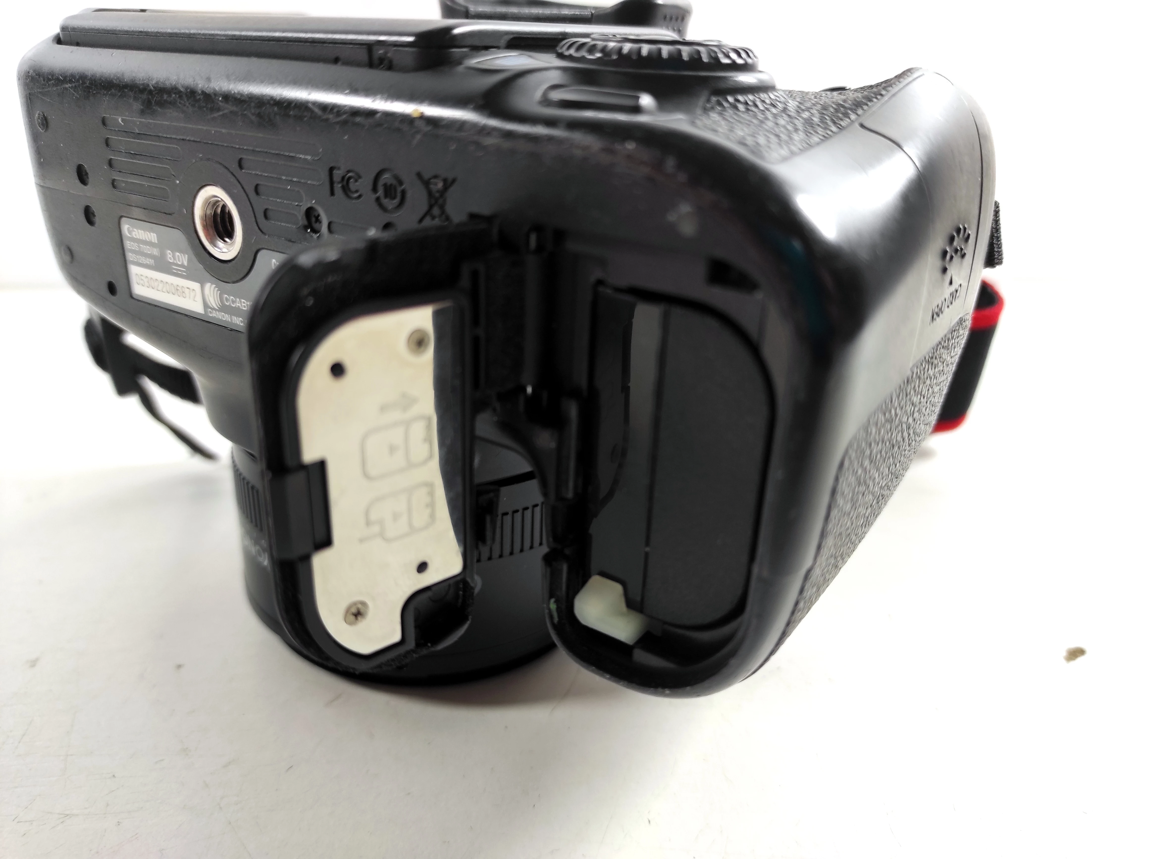 aparat-cyfrowy-canon-eos-70d-obiektyw-ladowarka-marka-248811-1949762