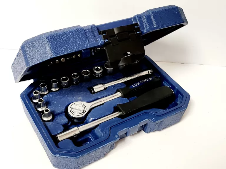 LUX TOOLS ZESTAW KLUCZY NASADOWYCH I BITÓW 28-CZĘŚCI W NIEBIESKIEJ WALIZCE