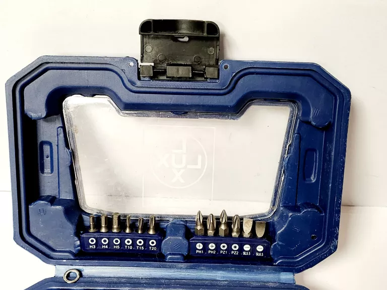 lux-tools-zestaw-kluczy-nasadowych-i-bitow-28-czesci-w-niebieskiej-walizce-stan-11323-2