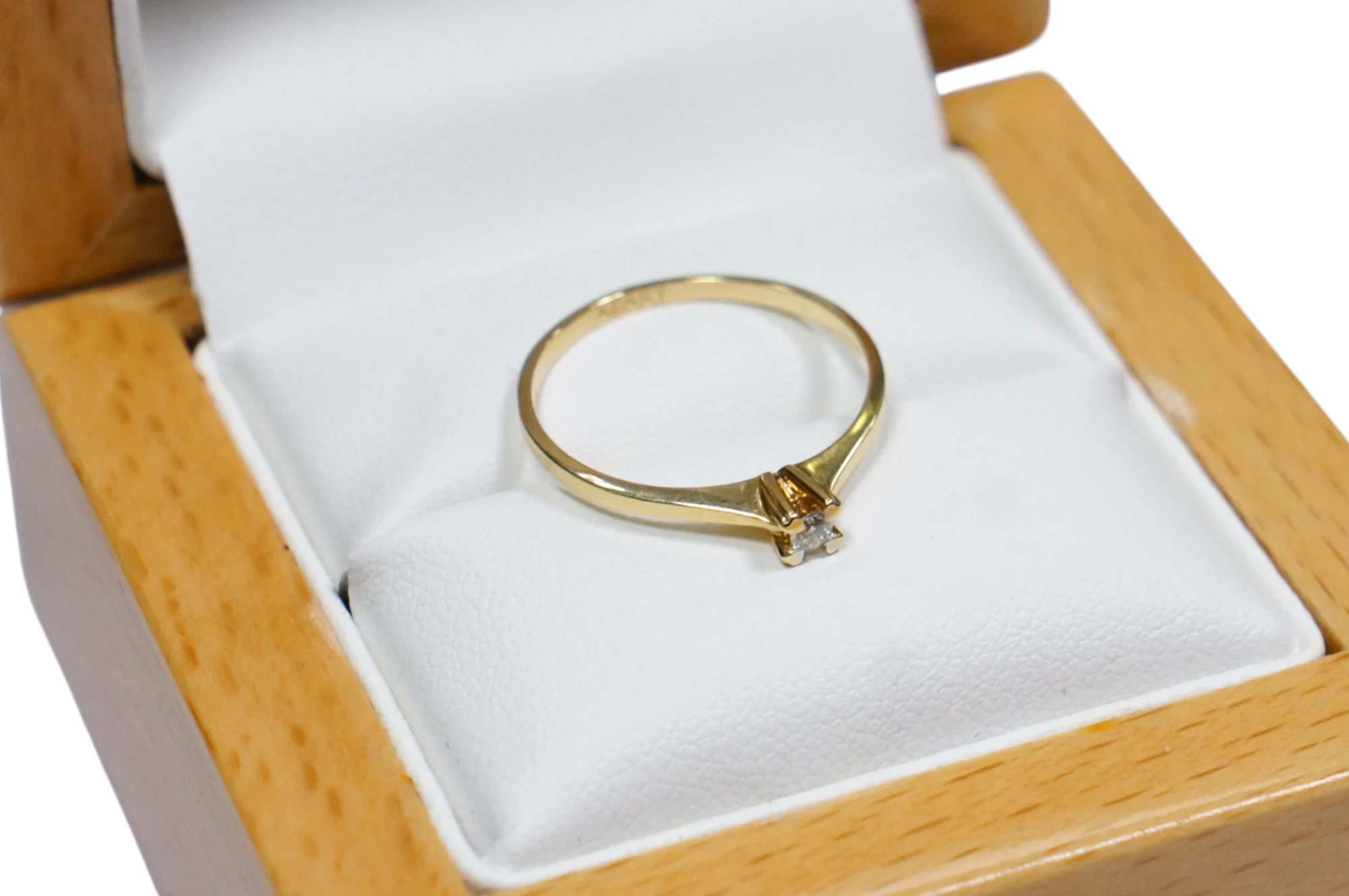 zloty-piescionek-z-diamentem-pr585-14k-r11-marka-226434-1704211