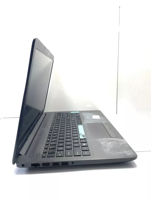 LAPTOP HP 255 G7 #OPIS