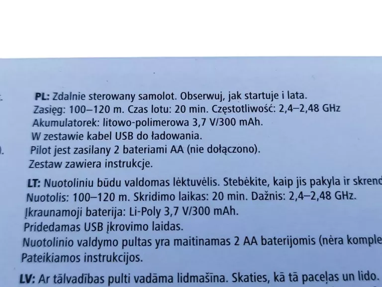 ZDALNIE STEROWANY SAMOLOT NA PILOTA LATAJĄCY