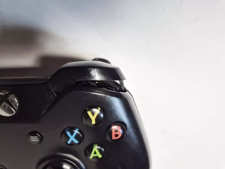 KONSOLA XBOX ONE M.1540 500GB 2X PAD OKBALOWANIE