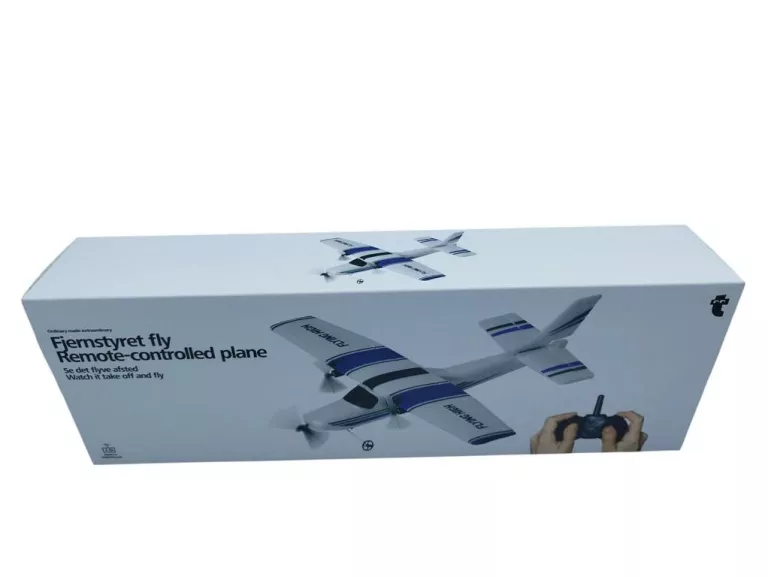 ZDALNIE STEROWANY SAMOLOT NA PILOTA LATAJĄCY