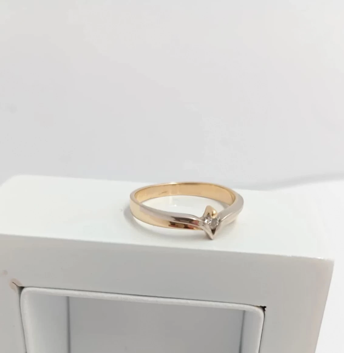 zloty-pierscionek-z-brylantem-p585-rozmiarsrednica-wew-mm-372-13