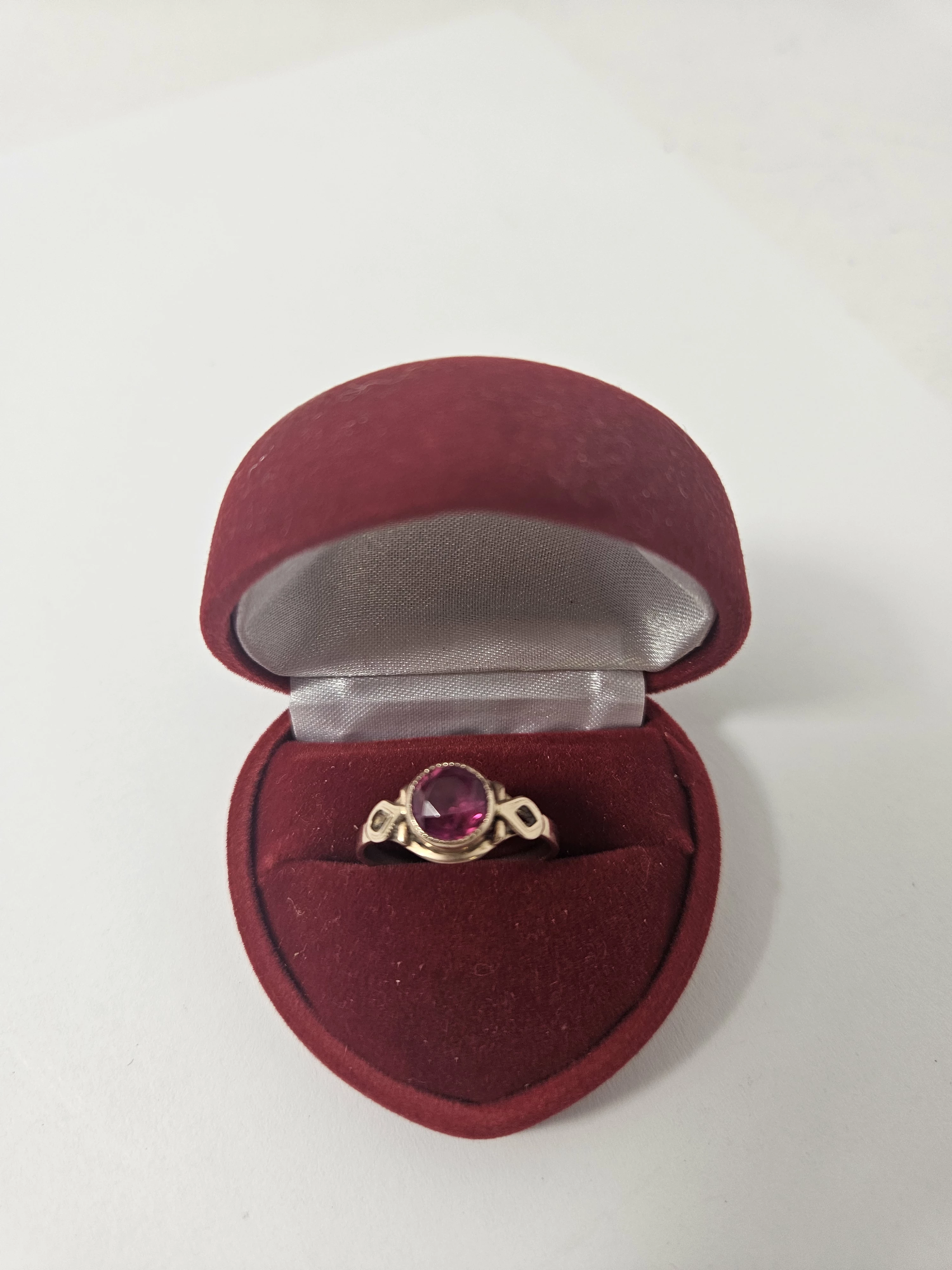 wyrob-jubilerski-uzywany-pierscionet-z-rozowym-kanieniem-583-mazurskie-przedmiescie-10-biskupiec