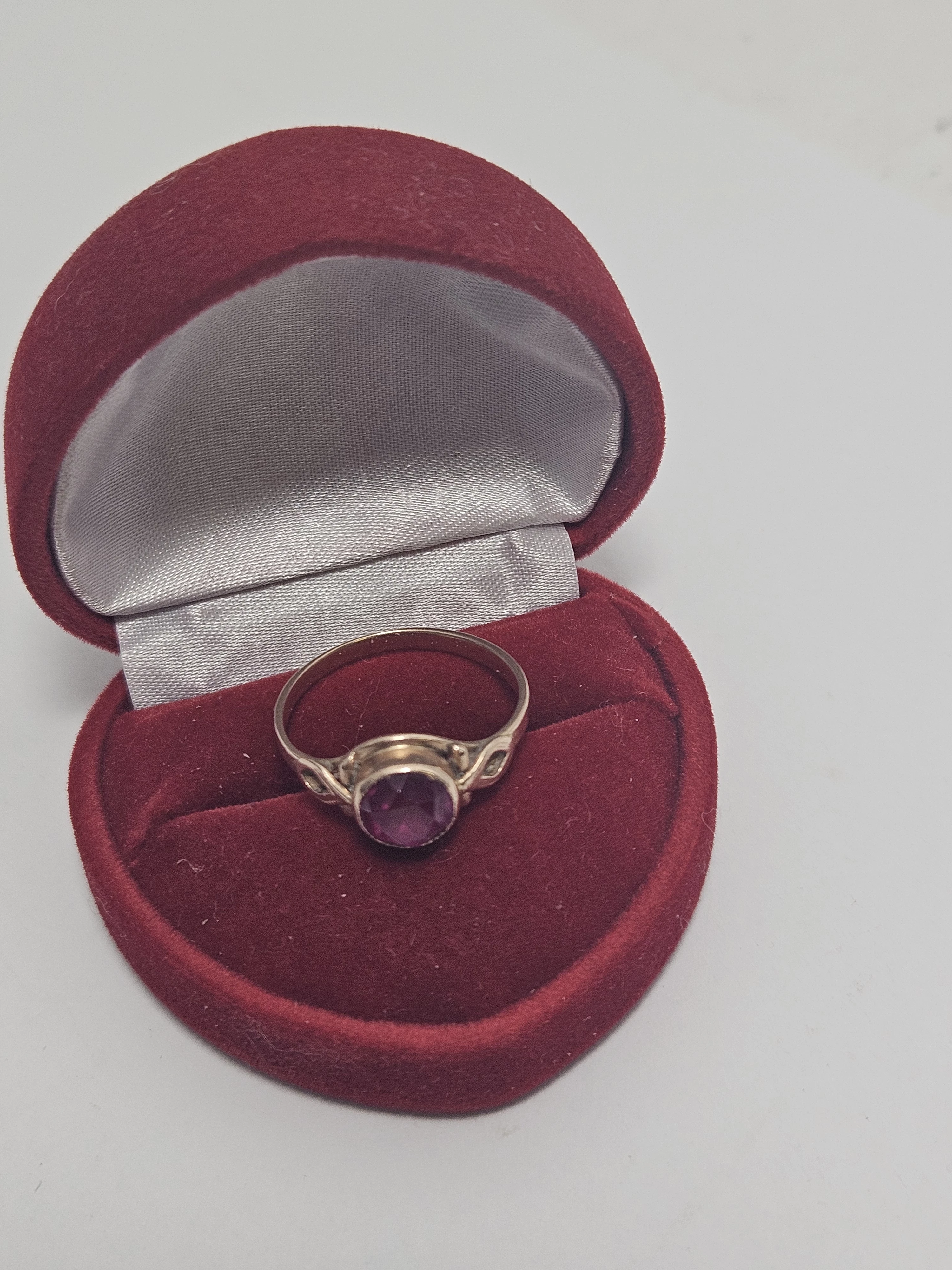 wyrob-jubilerski-uzywany-pierscionet-z-rozowym-kanieniem-583-ean-gtin-5905868206142