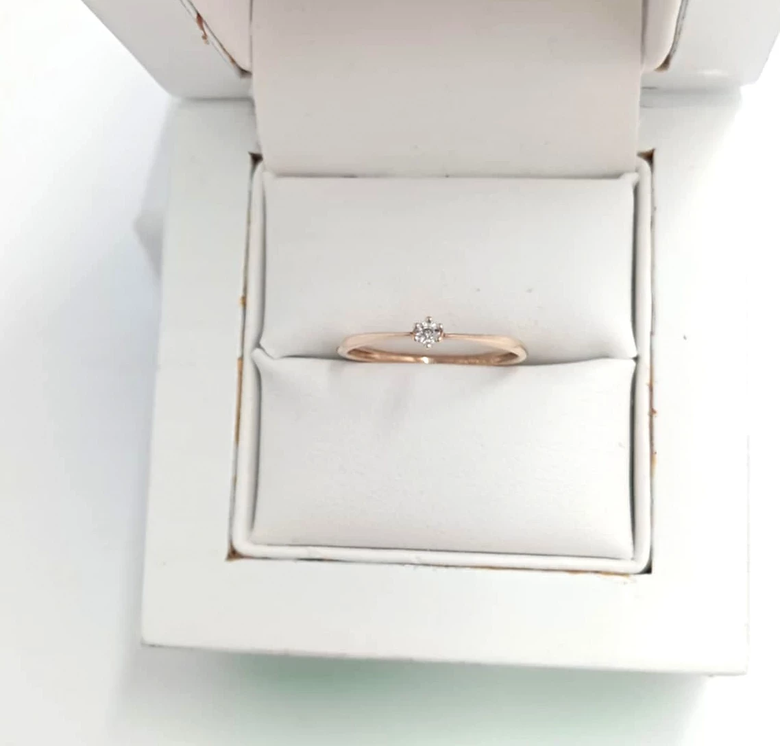 zloty-pierscionek-z-brylantem-p375-waga-068