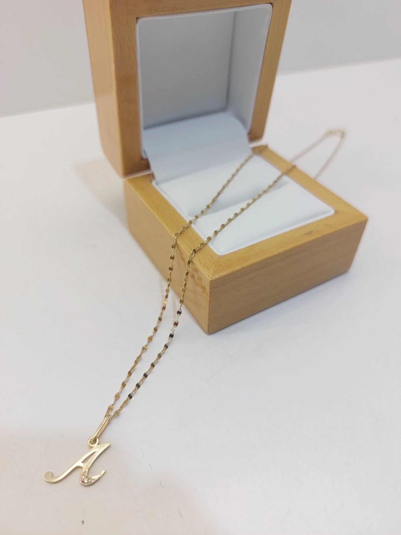 zloty-elegancki-lancuszek-z-zawieszka-a-198g-585-jednosci-narodowej-1091b-sj-wroclaw