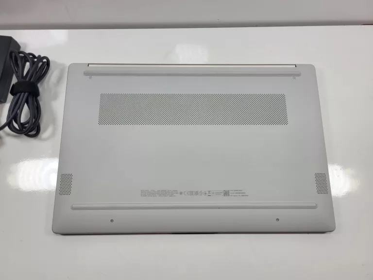 LAPTOP HP 15-FD0350NW I3 8GB 512GB