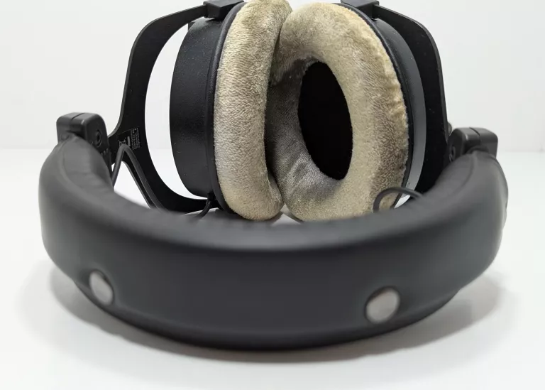 SŁUCHAWKI STUDYJNE BEYERDYNAMIC DT 990 PRO 250 OHM