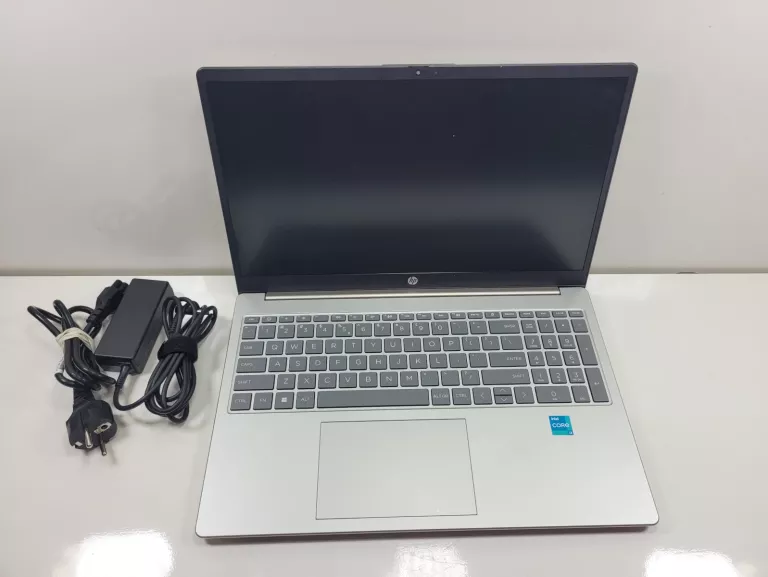 LAPTOP HP 15-FD0350NW I3 8GB 512GB