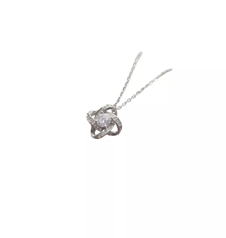 ŚLICZNY SREBRNY ŁAŃCUSZEK Z ZAWIESZKĄ WĘZEŁ 2,51 G P925 45 CM