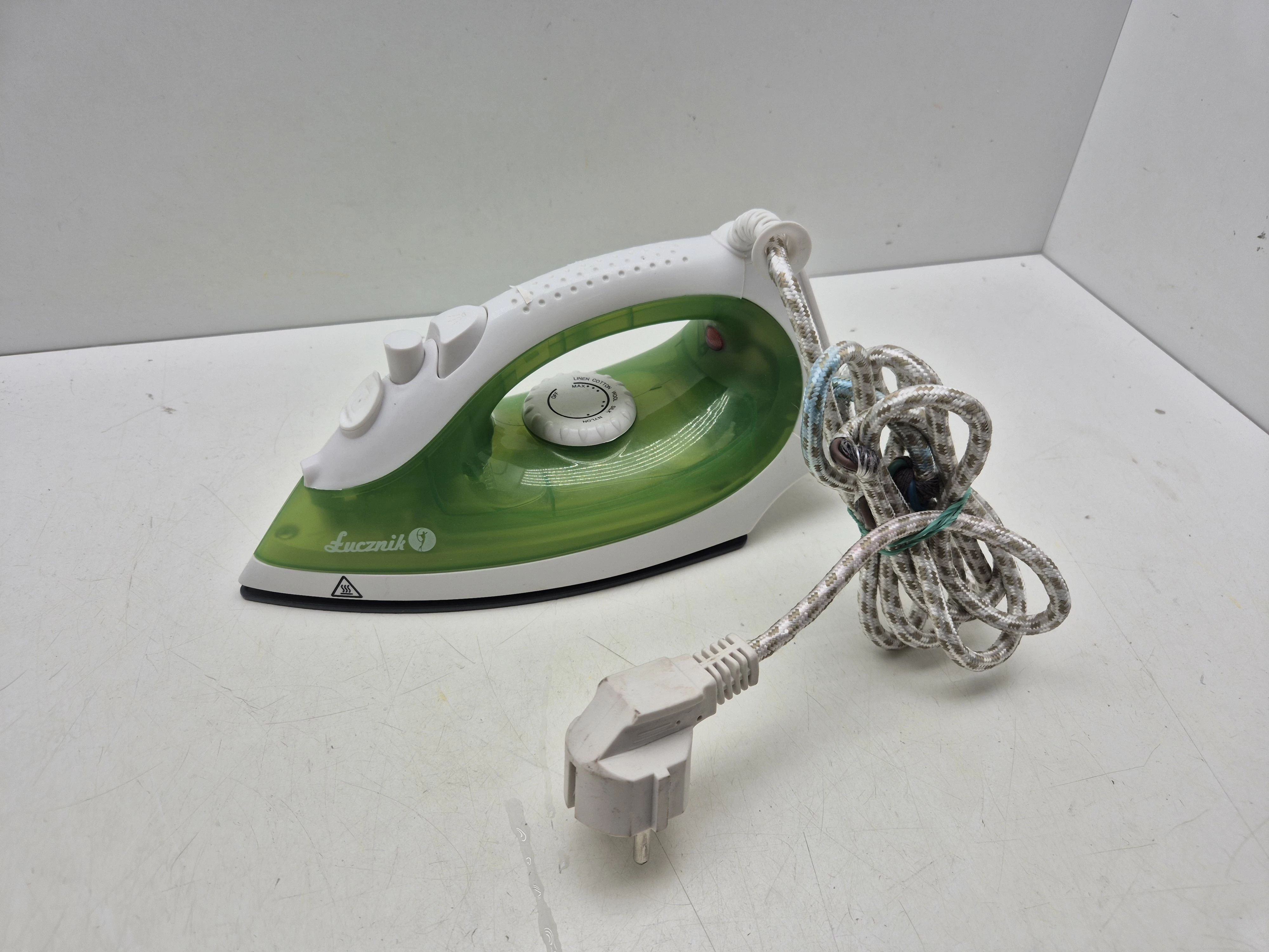 zelazko-lucznik-sli-5900-2000-w-zielone-psie-budy-56-wroclaw