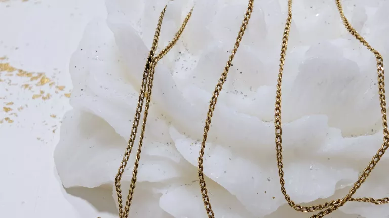 bardzo-dlugi-delikatny-lancuszek-585-198g-725-cm-stan-11323-2