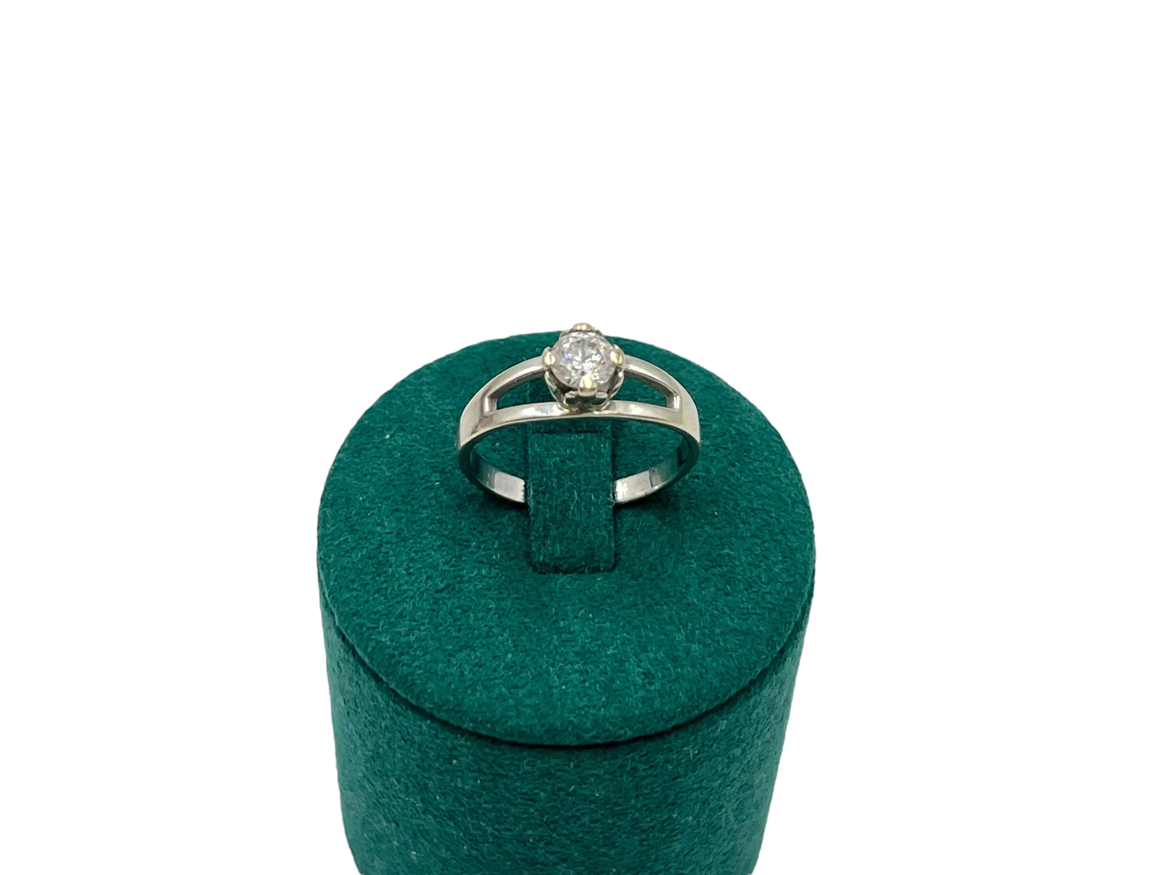 delikatny-pierscionek-z-bialego-zlota-p-585-wg280-r13-ean-gtin-5906952402662