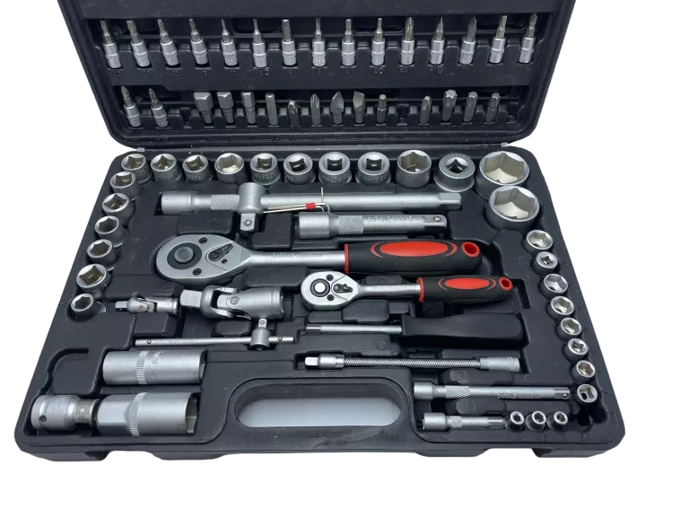 ZESTAW KLUCZY NASADOWYCH ZE STALI CHROME VANADIUM 84 ELEMENTY