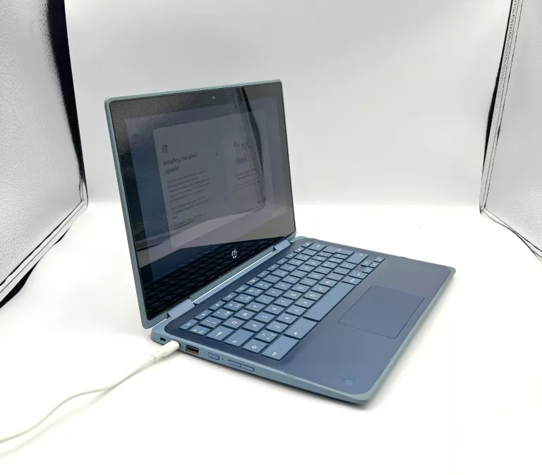 LAPTOP CHROM HP TPN-Q233 NIEBIESKI