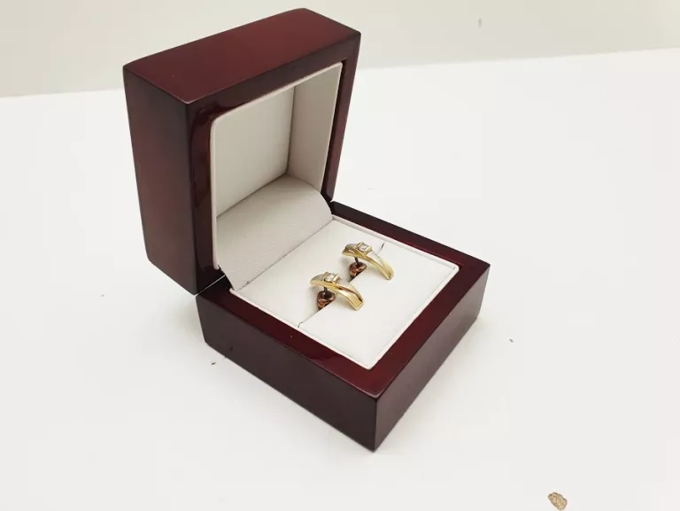 ELEGANSKI ZŁOTE KOLCZYKI Z CYRKONIAMI SZTYFT 2,31G 585P